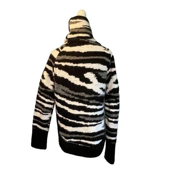 RD Style Evereve Zebra Print Cowl Neck Turtleneck Sweaters Black White Knit Long - Picture 4 of 8
